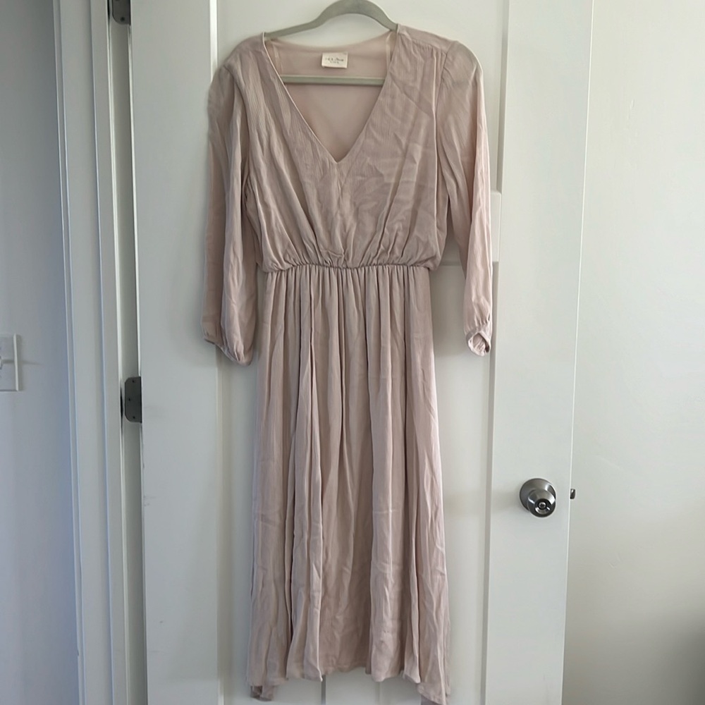 Cream dress, 3/4 length sleeves, midi, v-neck